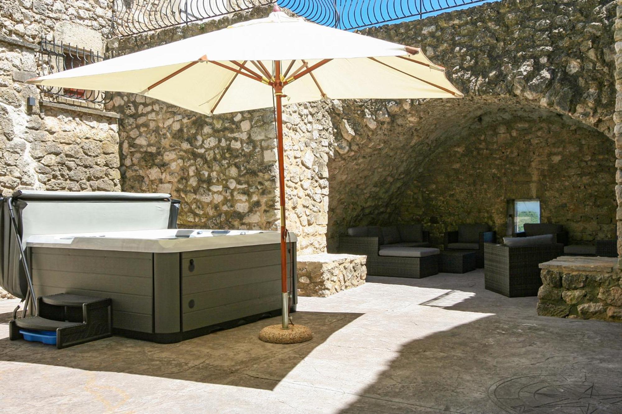 La Closerie D'Escalin Gite 12 Personnes Et Jacuzzi La Garde-Adhémar 外观 照片