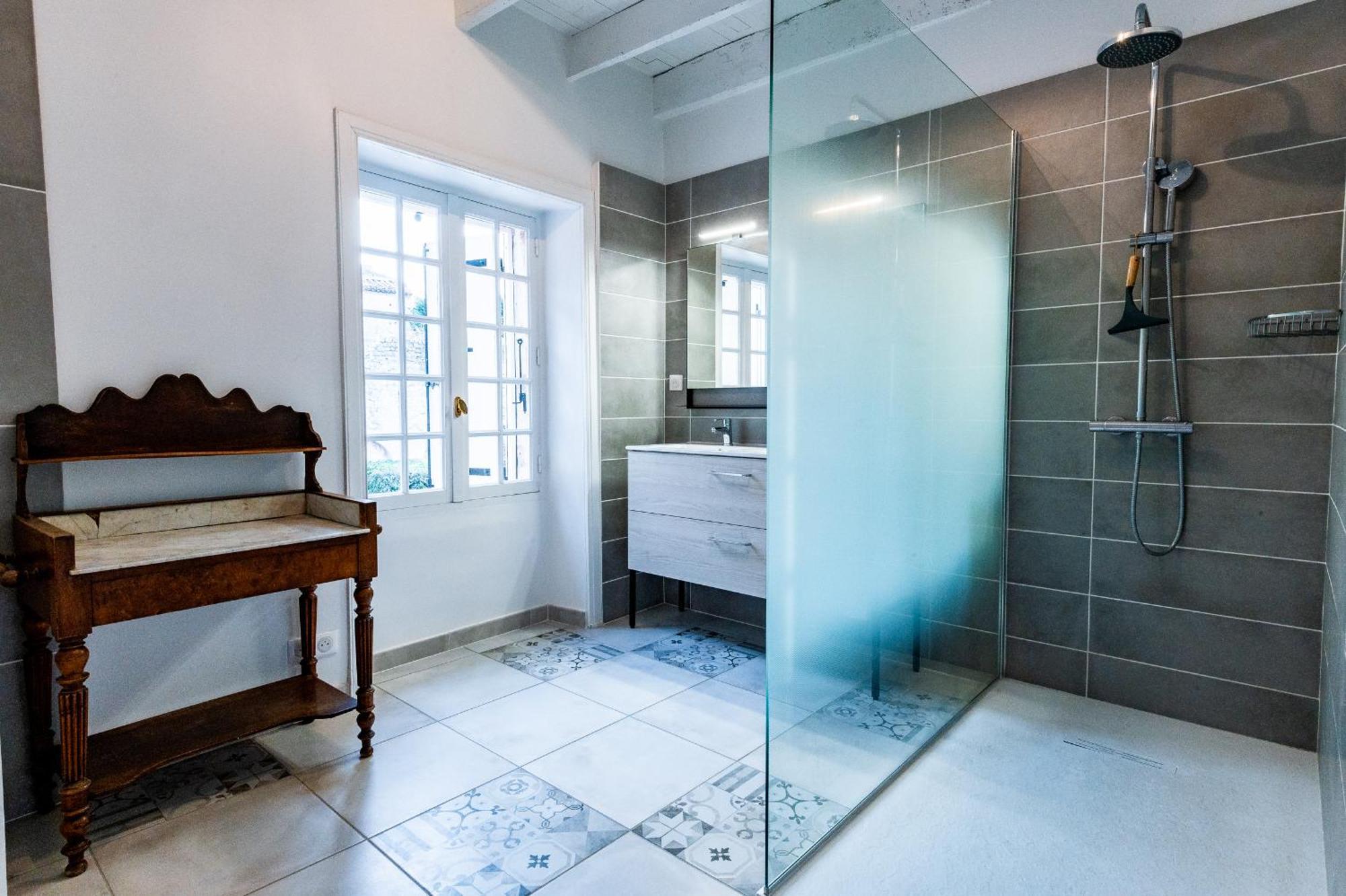 La Closerie D'Escalin Gite 12 Personnes Et Jacuzzi La Garde-Adhémar 外观 照片